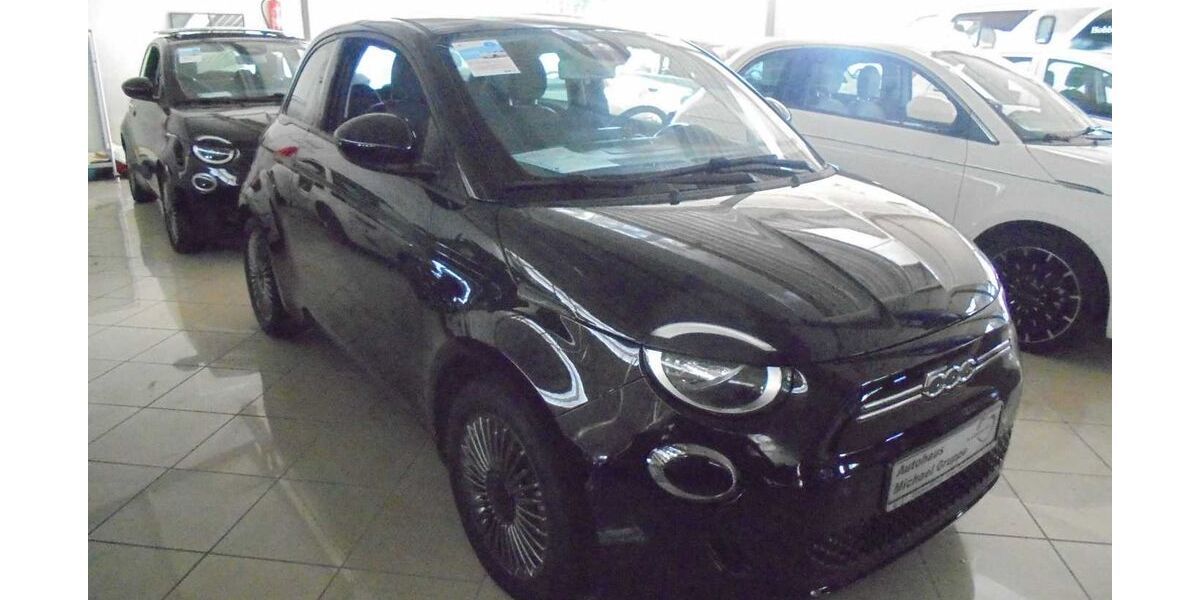 Fiat 500e 17.727 km 17.900 &euro; Hamburg 22043