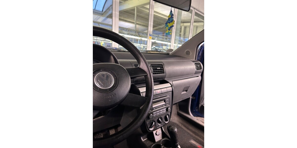 VW Fox 128.000 km 2.100 &euro; Hamburg 20038