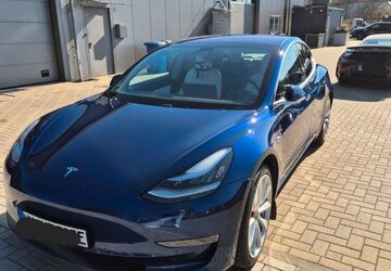 Tesla Model 3 67.959 km 22.450 &euro; Hamburg 22111