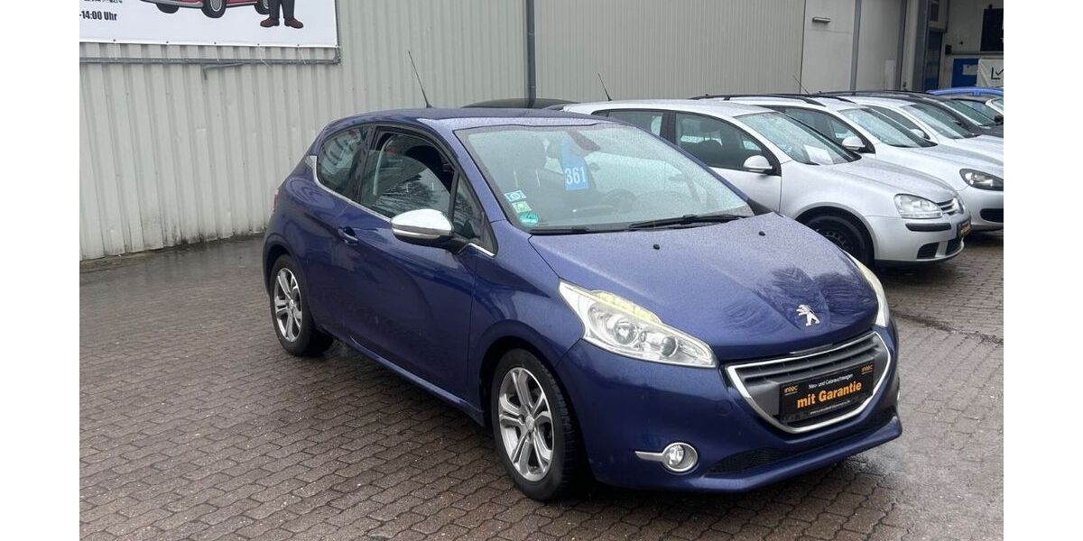 Peugeot 208 156.037 km 3.900 &euro; bad bramstedtr 24576