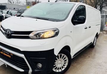 Toyota Proace (Verso) 120.000 km 17.900 &euro; Hamburg 20537