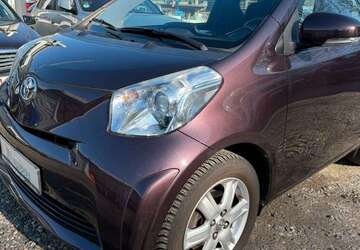 Toyota iQ 95.200 km 5.590 &euro; Hamburg 22179