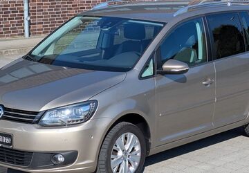 VW Touran 236.673 km 5.899 &euro; BARSBÜTTEL 22885