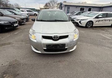 Toyota Auris 208.161 km 3.100 &euro; hamburg 20539