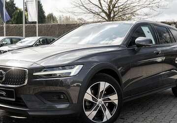 Volvo V60 Cross Country 27.400 km 36.890 &euro; Pinneberg 25421