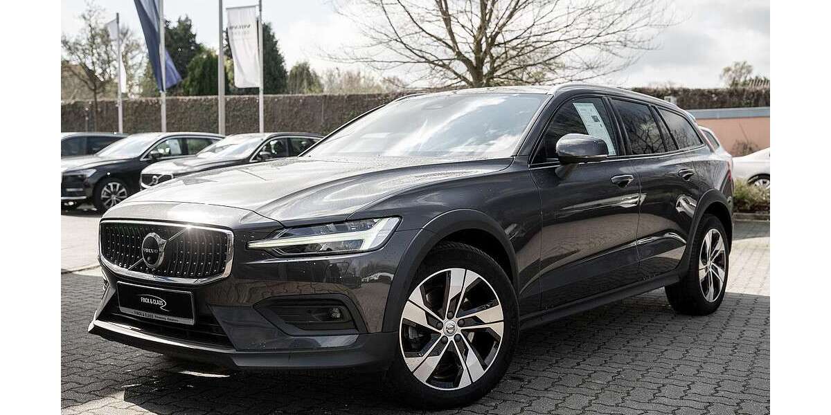 Volvo V60 Cross Country 27.400 km 36.890 &euro; Pinneberg 25421