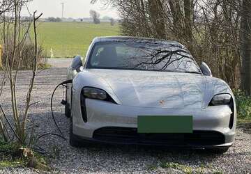 Porsche Taycan 33.728 km 72.000 &euro; Hamburg 20149