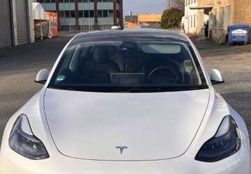 Tesla Model 3 64.000 km 26.900 &euro; Hamburg 22395