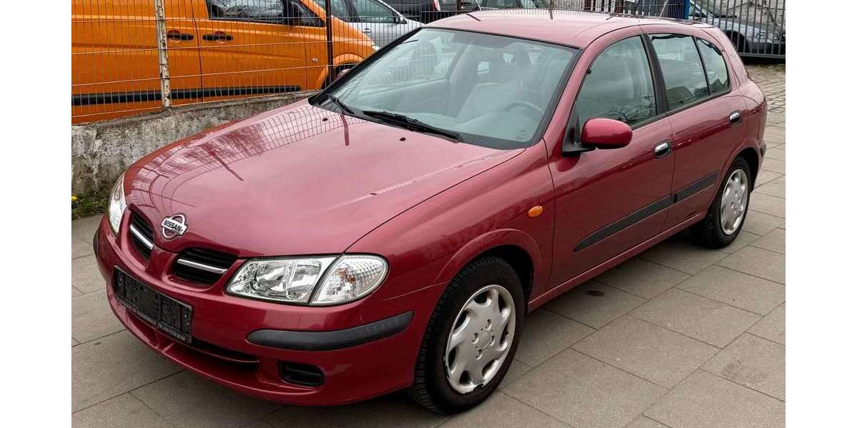 Nissan Almera 142.000 km 2.350 &euro; Hamburg 20097