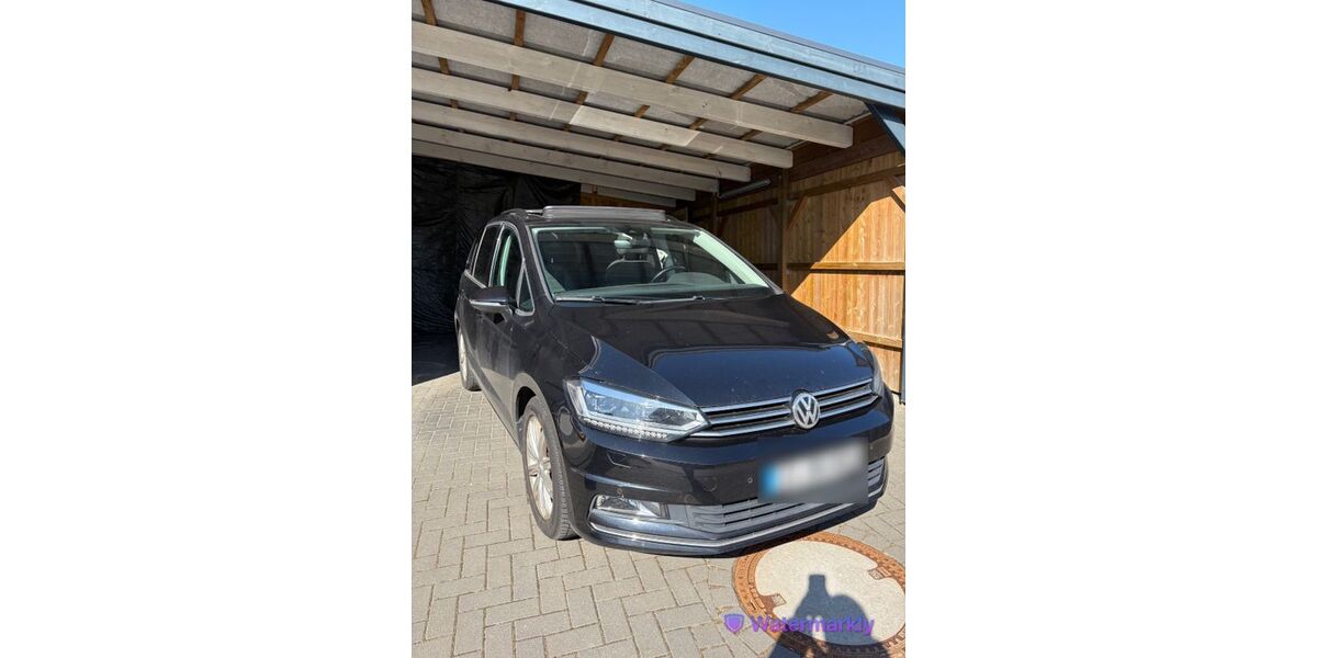 VW Touran 111.450 km 21.599 &euro; Wrist 25563