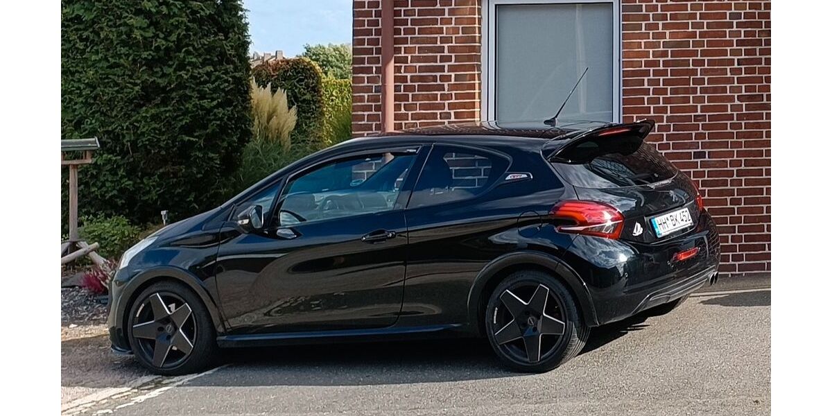 Peugeot 208 172.330 km 5.998 &euro; Hamburg 21037