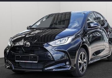 Toyota Yaris 2.500 km 28.490 &euro; Ahrensburg 22926