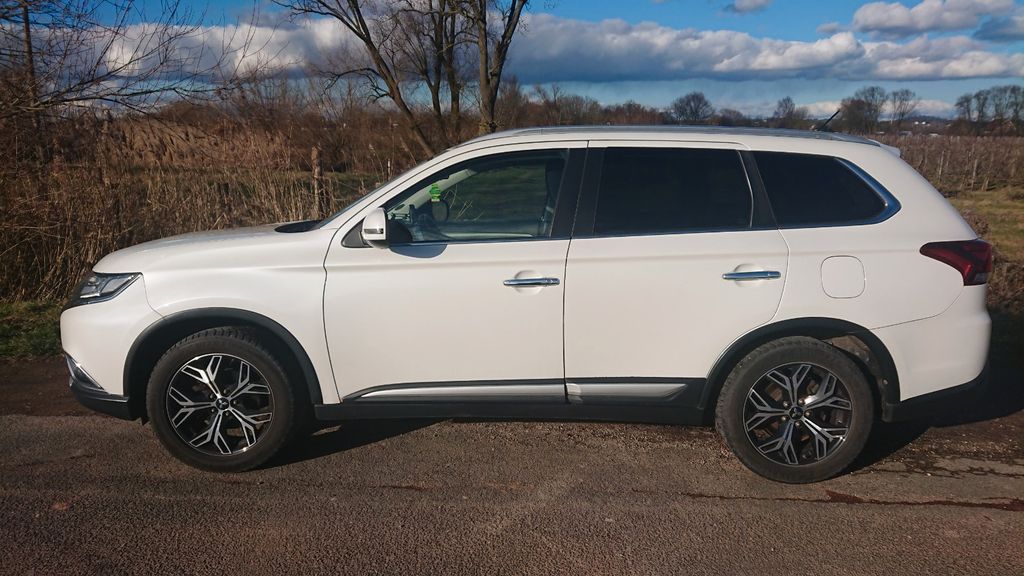 Mitsubishi Outlander 134.500 km 12.400 &euro; Hamburg 21129