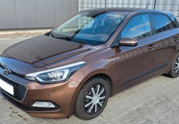 Hyundai i20 82.268 km 7.999 &euro; Hamburg 20457