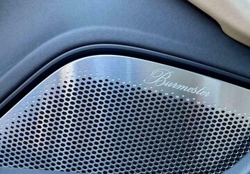 Porsche Taycan 7.400 km 120.600 &euro; Hamburg 20038