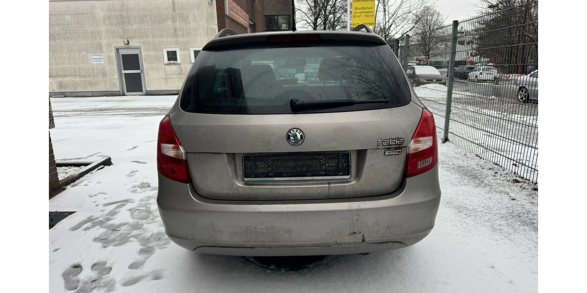 Skoda Fabia Ambiente Family TÜV bis 8/26 188.000 km 1.999 &euro; Hamburg 22339