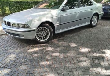 BMW 523 234.000 km 4.899 &euro; Hamburg 20535