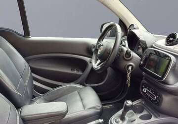 Smart forTwo 100.300 km 16.990 &euro; hamburg 22523