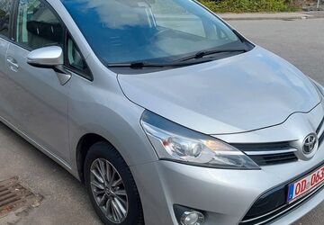 Toyota Verso 339.618 km 4.500 &euro; Bad Oldesloe 23843