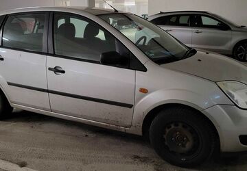 Ford Fiesta 210.000 km 790 &euro; hamburg 22159