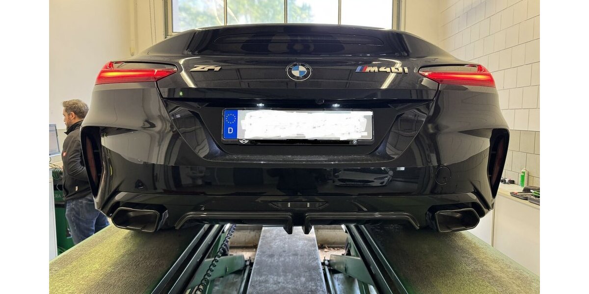 BMW Z4 M40 i 1. Hand kaum km Scheckheft 4.000 km 59.999 &euro; Hamburg 22339