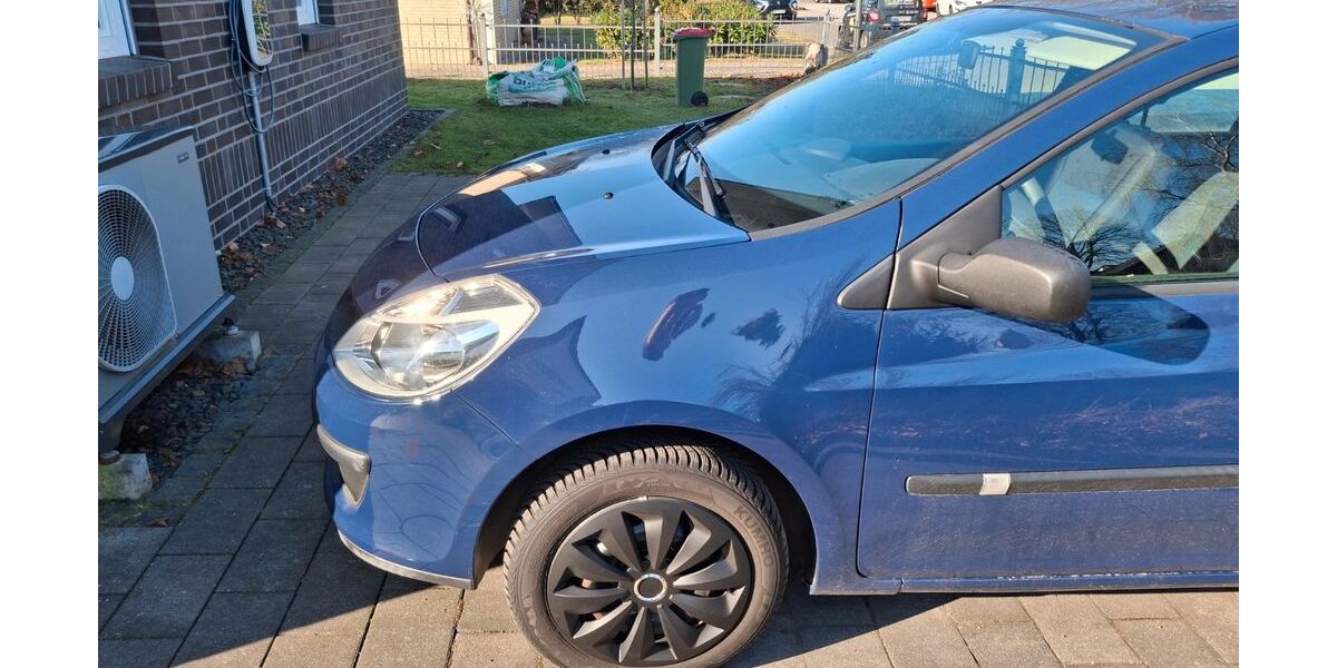 Renault Clio 20.000 km 5.900 &euro; Hamburg 22117
