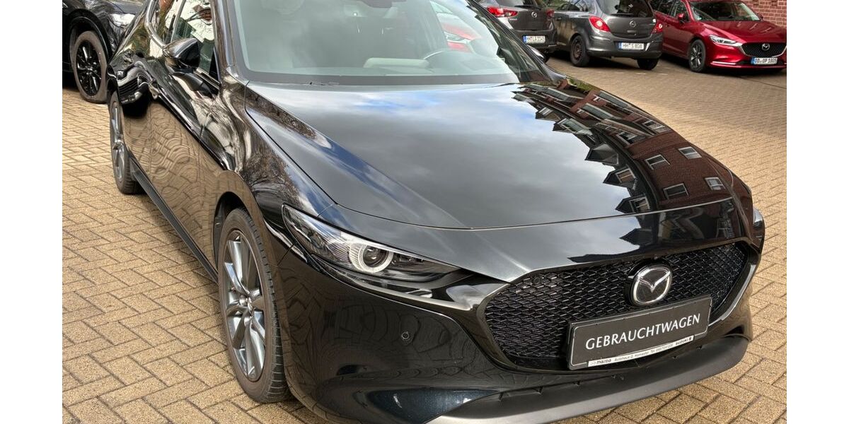 Mazda 3 31.070 km 21.950 &euro; Hamburg 21033