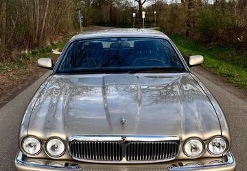 Jaguar XJ8 165.000 km 7.500 &euro; Hamburg 20357