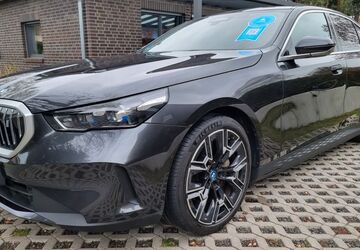 BMW i5 35.200 km 47.900 &euro; Hamburg 21077