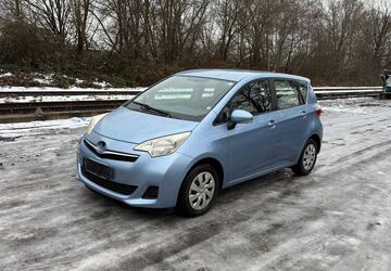 Toyota Verso-S 212.356 km 3.000 &euro; HAMBURG 22113