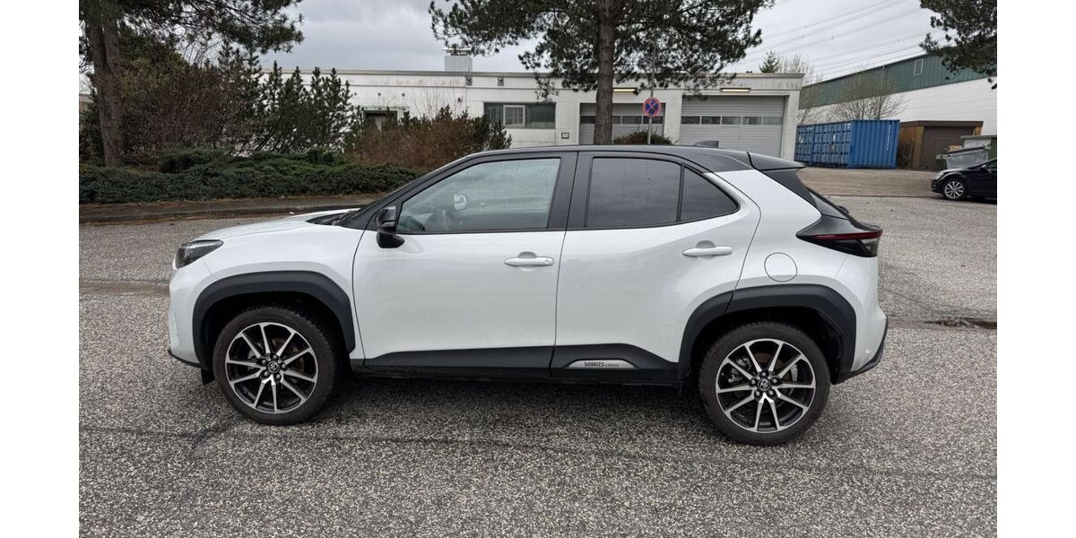 Toyota Yaris 22.335 km 18.999 &euro; Barsbüttel 22885