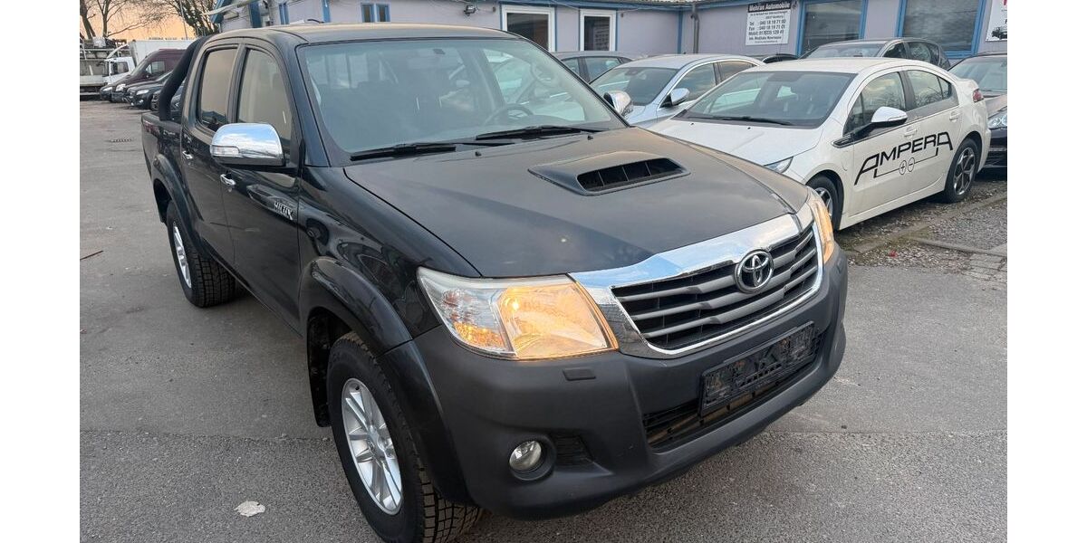 Toyota Hilux 304.109 km 14.900 &euro; Hamburg 22113