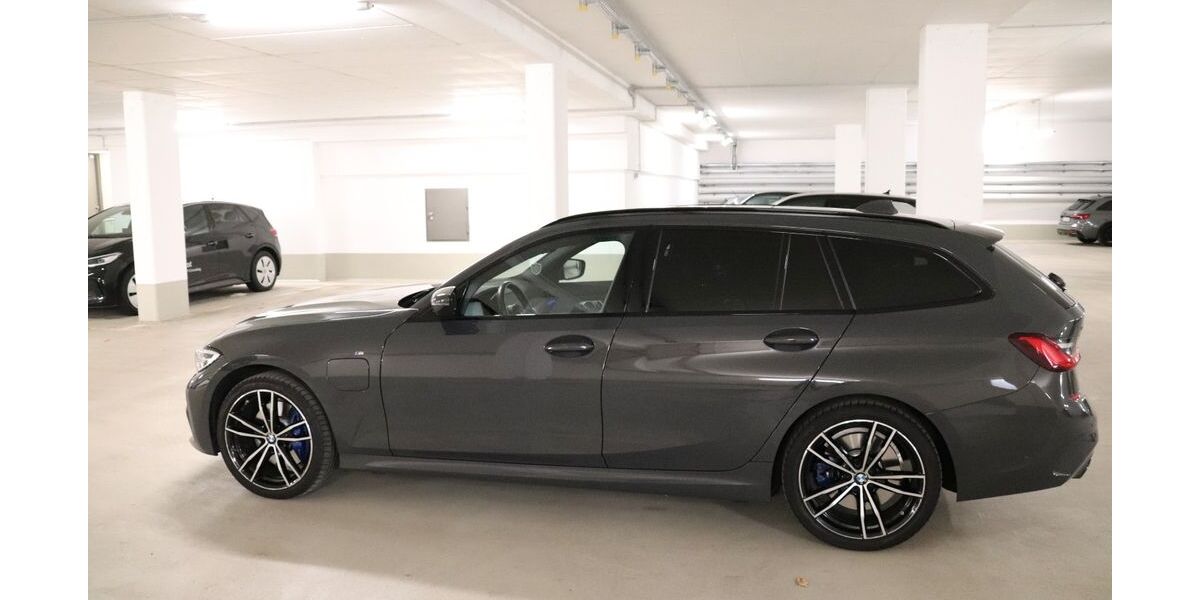 BMW 330 68.000 km 29.950 &euro; Hamburg 22419