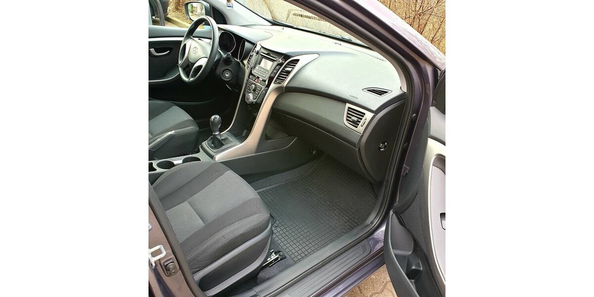 Hyundai i30 174.823 km 7.490 &euro; Kaltenkirchen 24568