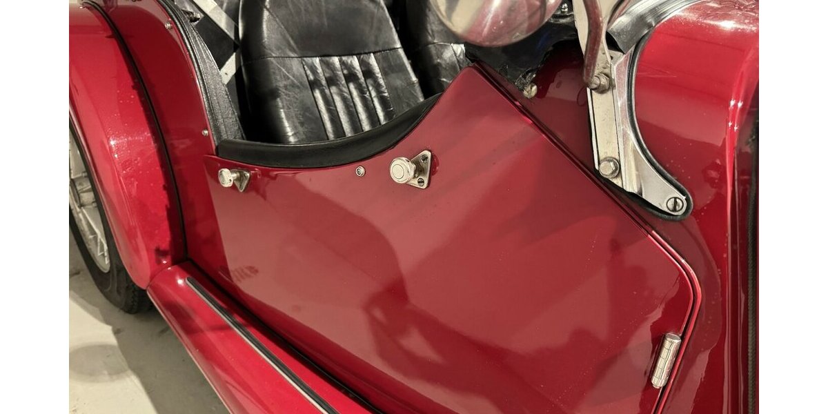 Morgan Plus 8 Früher Achter mit zauberhafter Patina 78.000 km 34.999 &euro; Hamburg 22339