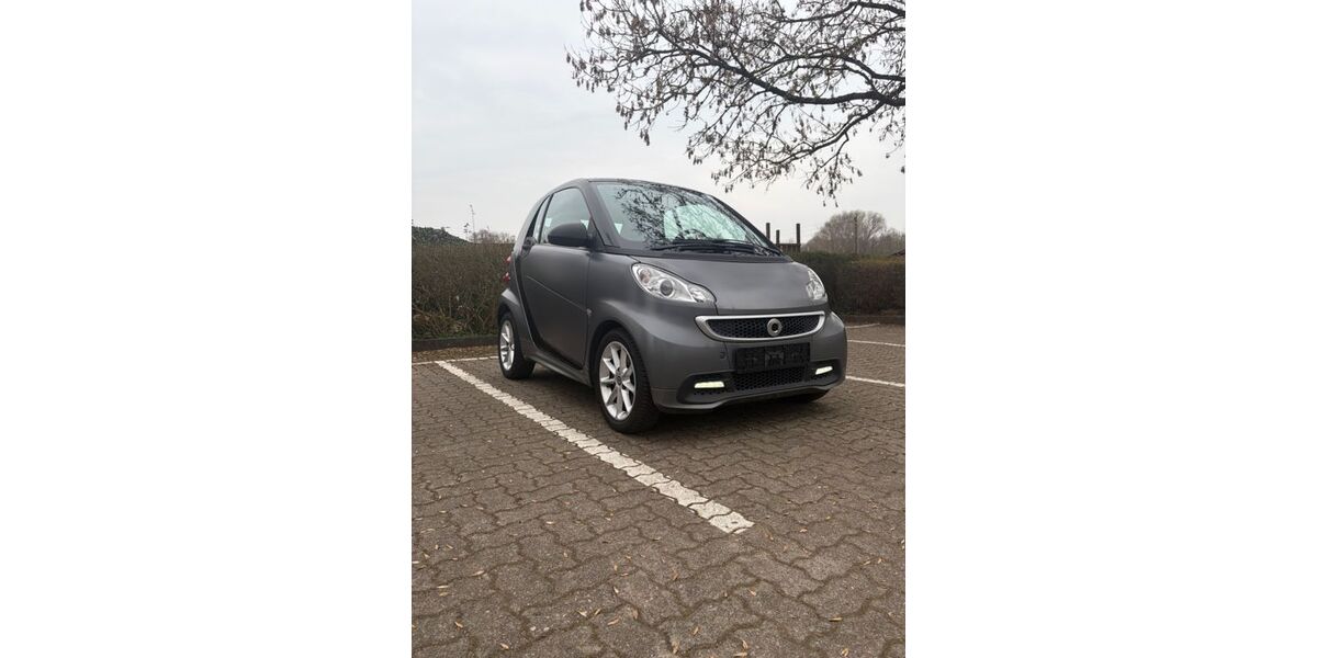 Smart ForTwo 99.780 km 5.000 &euro; Hamburg 22177