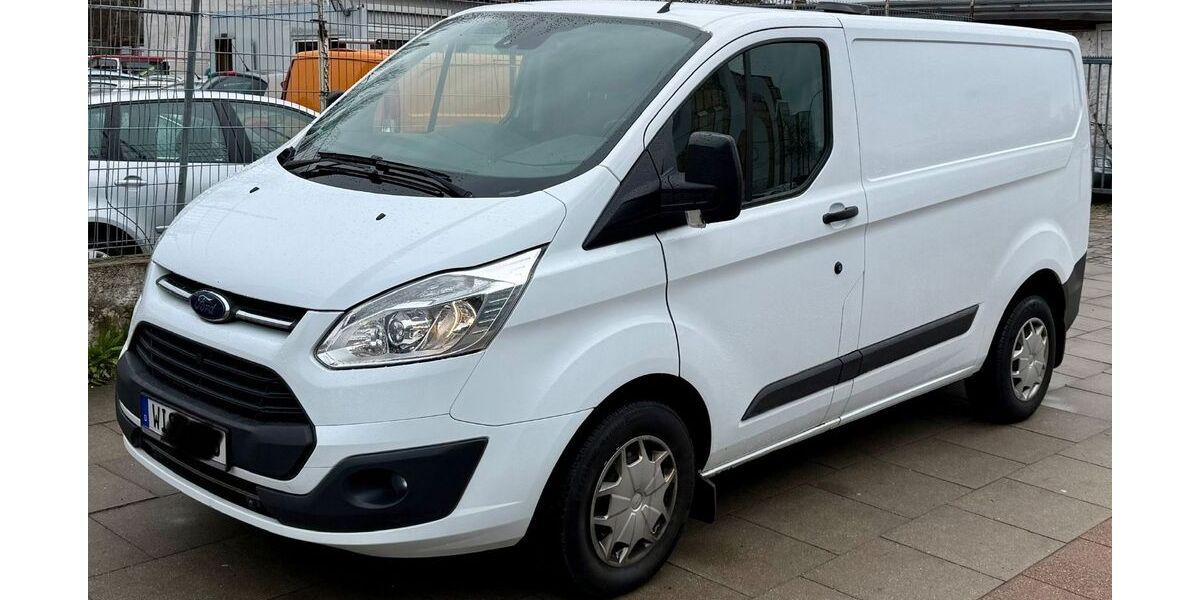 Ford Transit Custom 219.000 km 8.850 &euro; Hamburg 20097