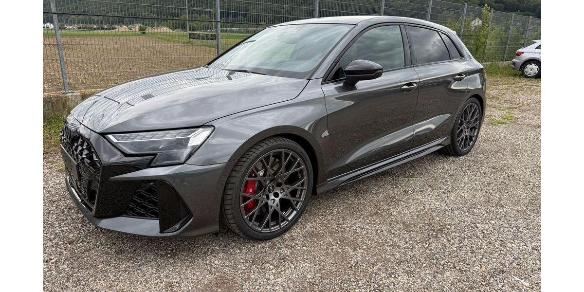 Audi RS3 1.500 km 67.990 &euro; Norderstedt 22844