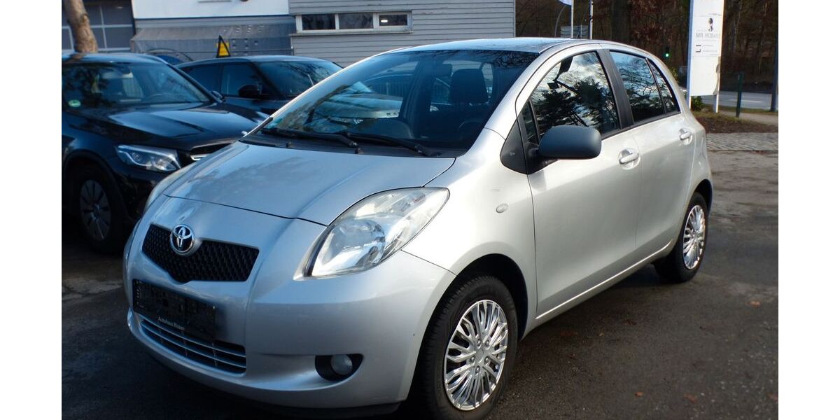 Toyota Yaris 190.500 km 2.499 &euro; Hamburg 22559