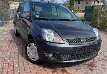 Ford Fiesta 197.600 km 1.999 &euro; Nützen 24568