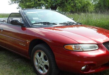 Chrysler Stratus 133.000 km 4.200 &euro; Travenbrück 23843