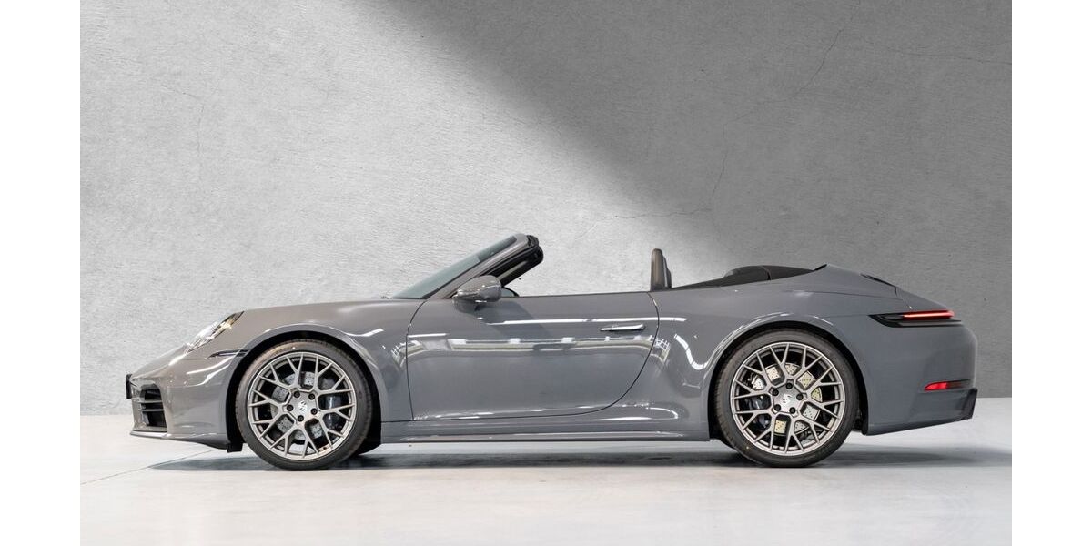 Porsche 992 7.911 km 152.911 &euro; Hamburg 22339