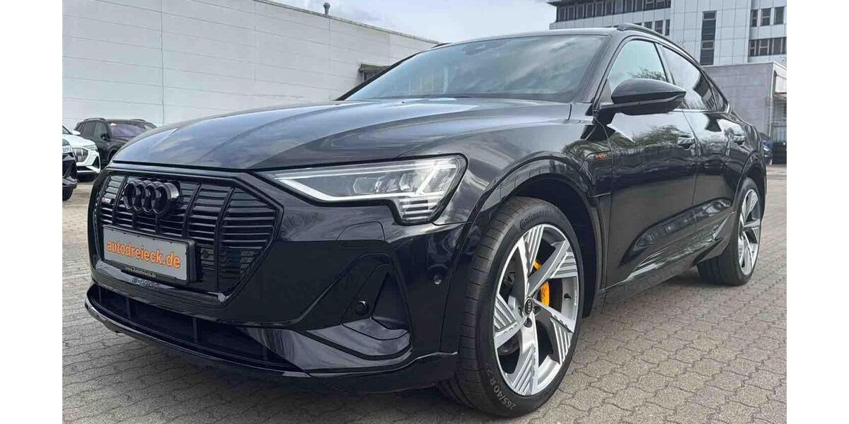 Audi e-tron 47.397 km 36.950 &euro; Hamburg 22047