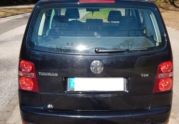 VW Touran 303.000 km 3.600 &euro; Hamburg 22177