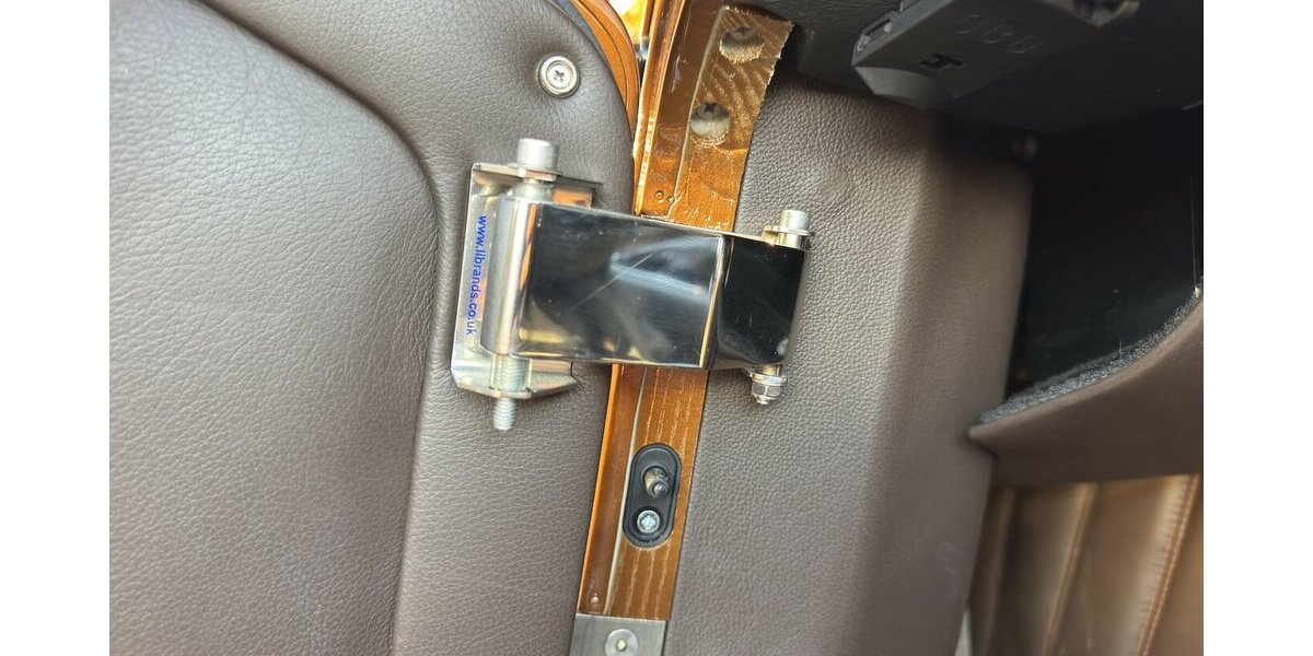 Morgan Plus 8 4.8 AERO8 GOLDFINGER 007 9.999 km 139.999 &euro; Hamburg 22339