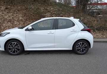 Toyota Yaris 10.600 km 19.400 &euro; Hamburg 22299