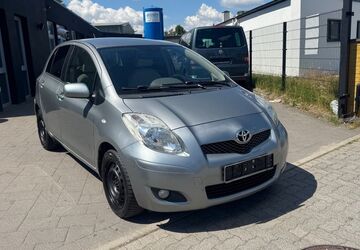 Toyota Yaris 198.000 km 2.890 &euro; Norderstedt 22848