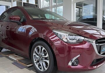 Mazda 2 66.417 km 13.950 &euro; Hamburg 22761