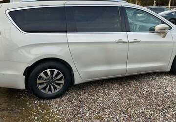 Chrysler Pacifica 114.000 km 39.999 &euro; Hamburg 22309