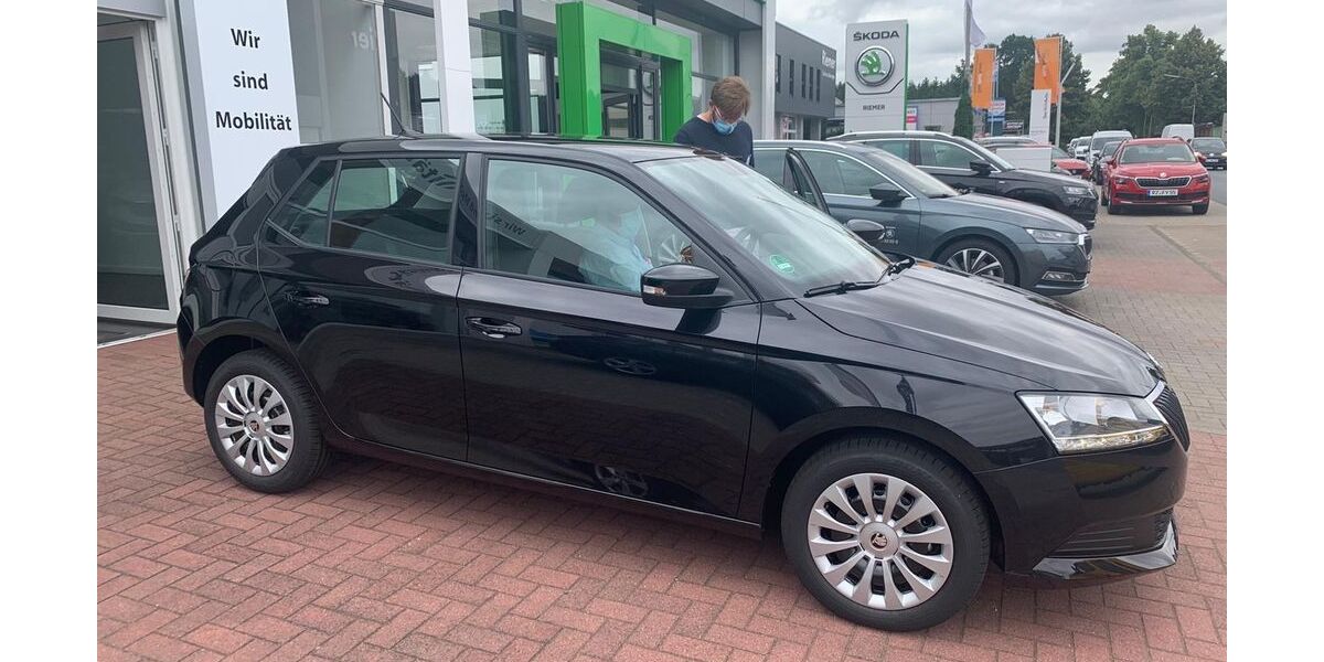 Skoda Fabia 49.900 km 10.800 &euro; Hamburg 20355